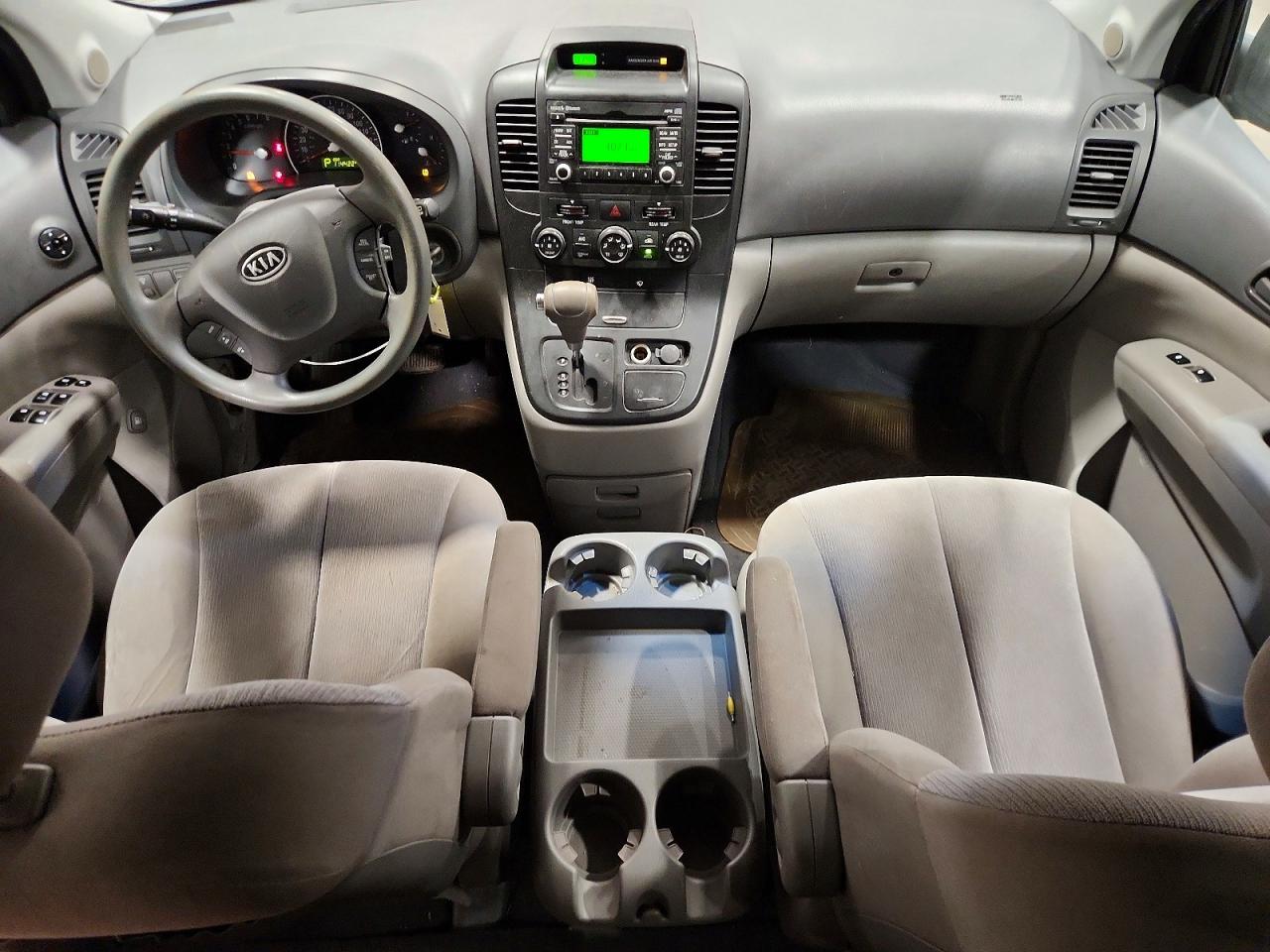 2011 KIA SEDONA LX photo 15