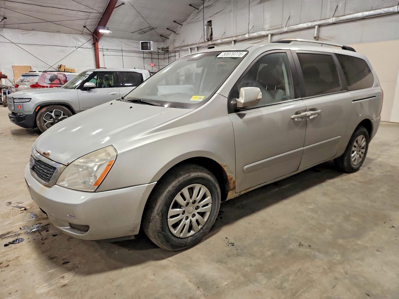 2011 KIA SEDONA