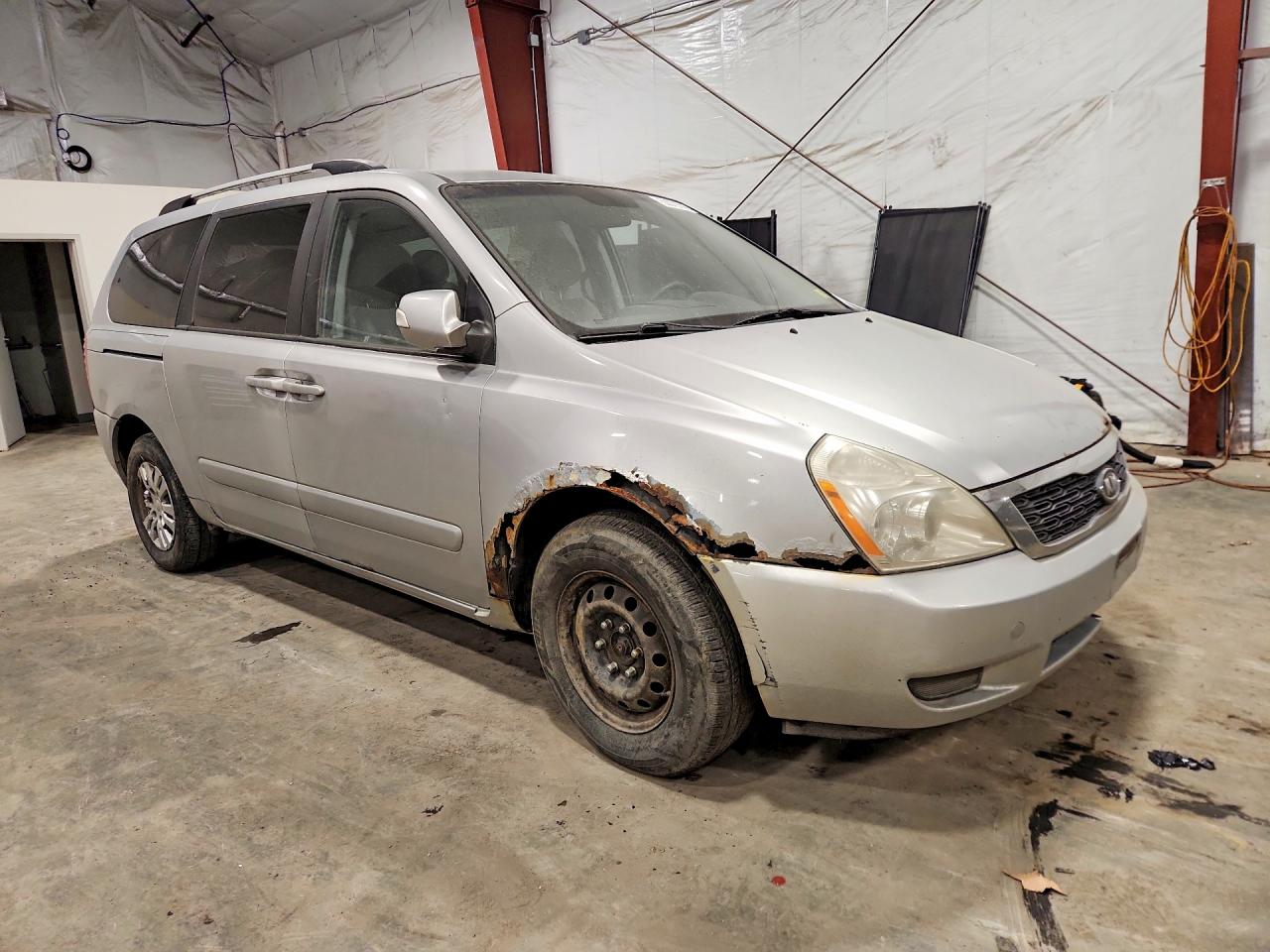2011 KIA SEDONA LX photo 7