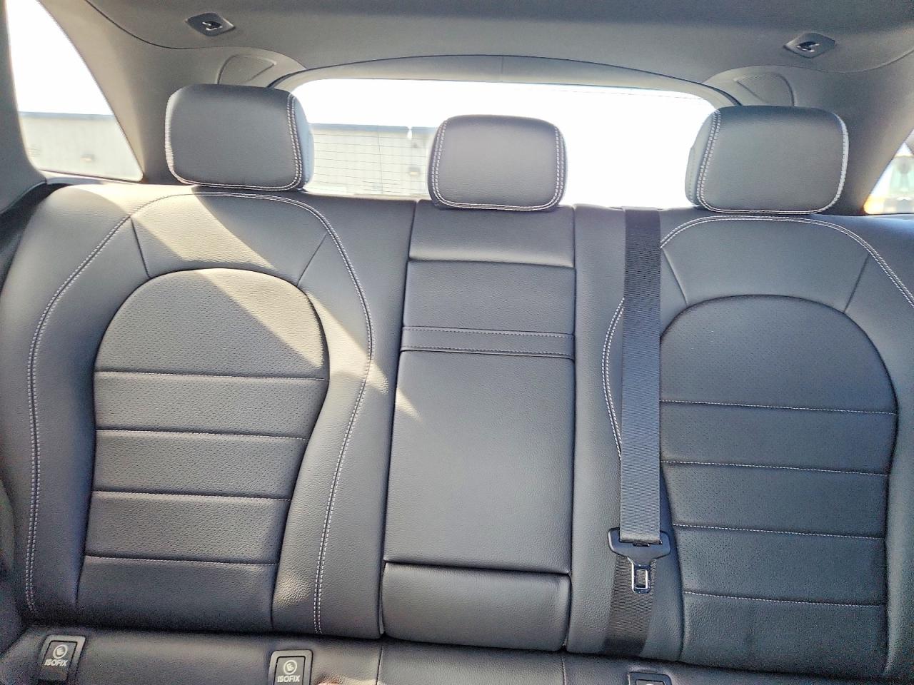 2017 MERCEDES-BENZ GLC 300 photo 28
