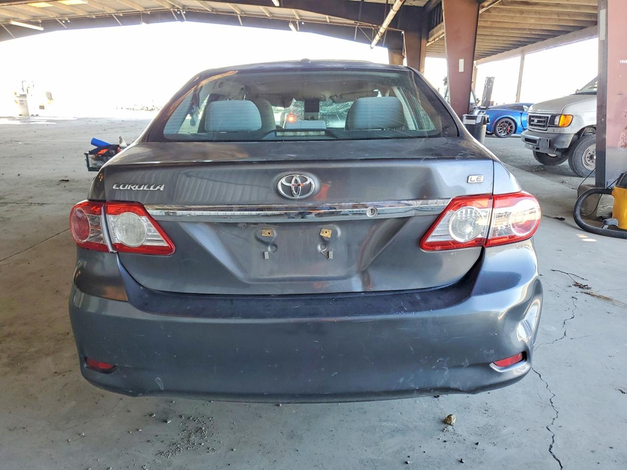 2011 TOYOTA COROLLA LE photo 11