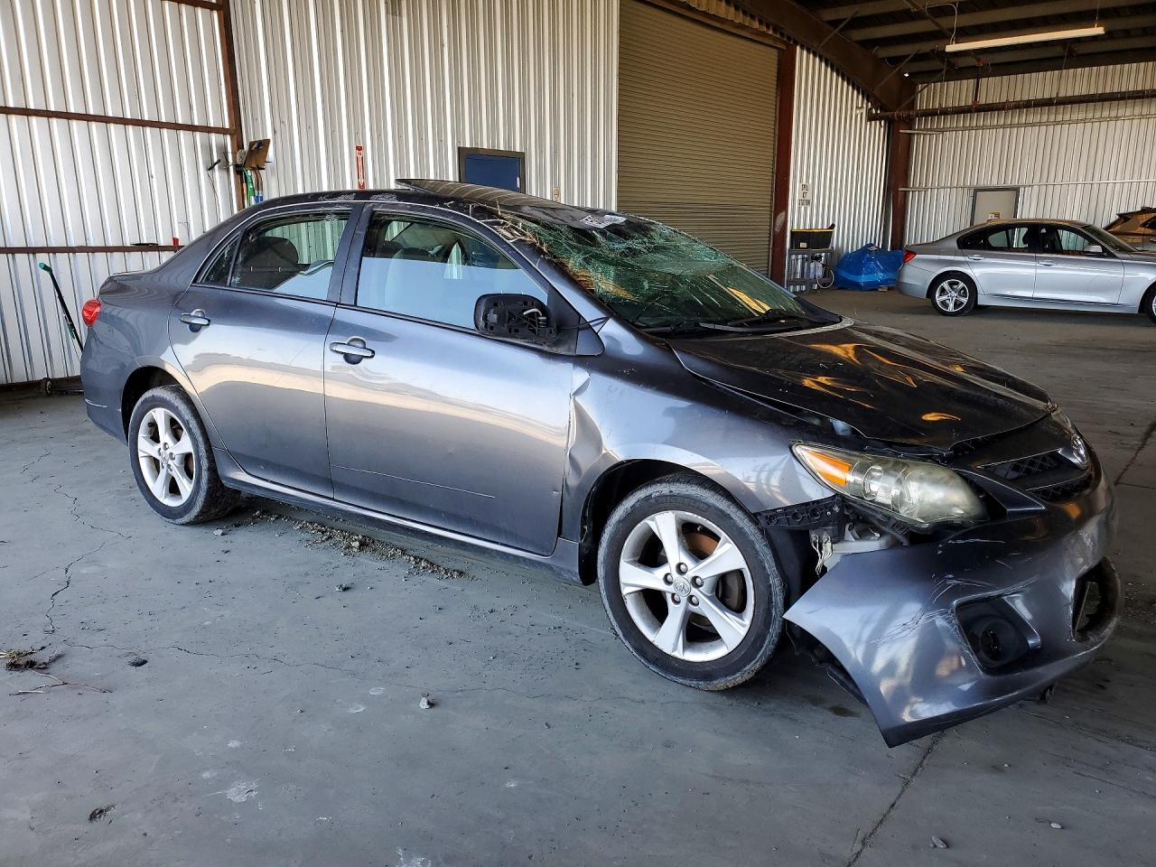2011 TOYOTA COROLLA LE photo 7