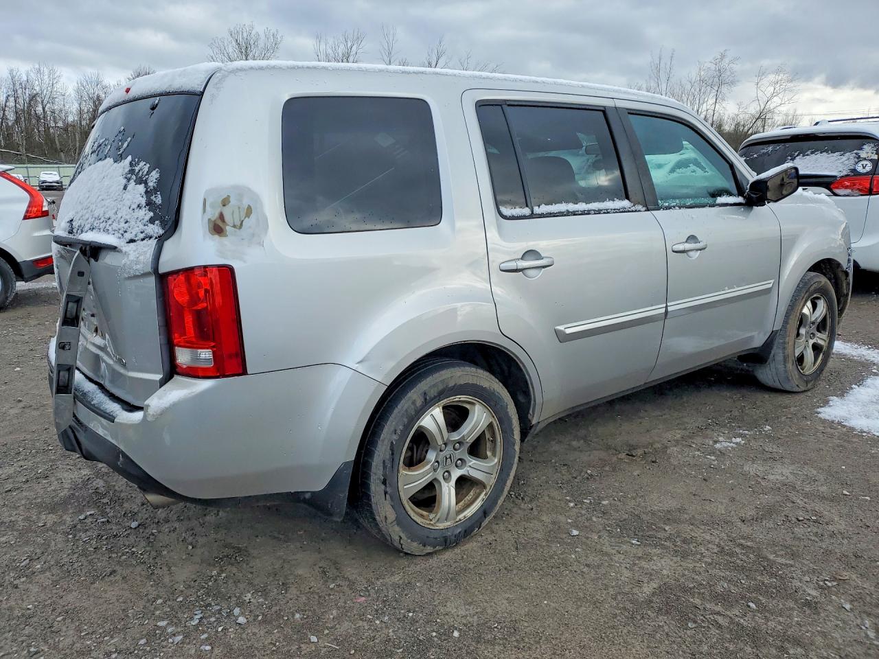 2015 HONDA PILOT EX photo 5