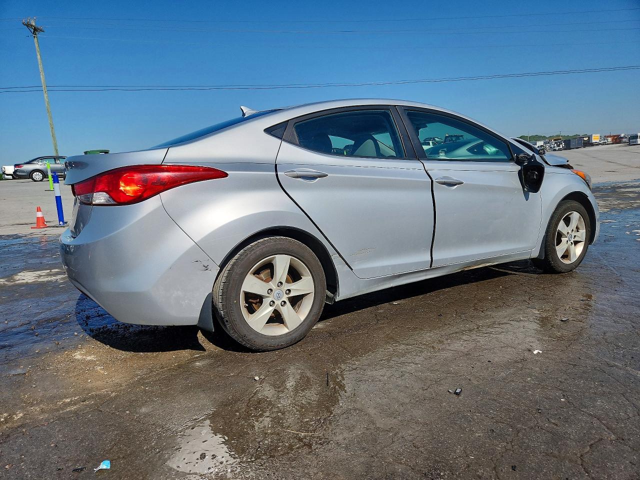 2013 HYUNDAI ELANTRA GLS photo 5