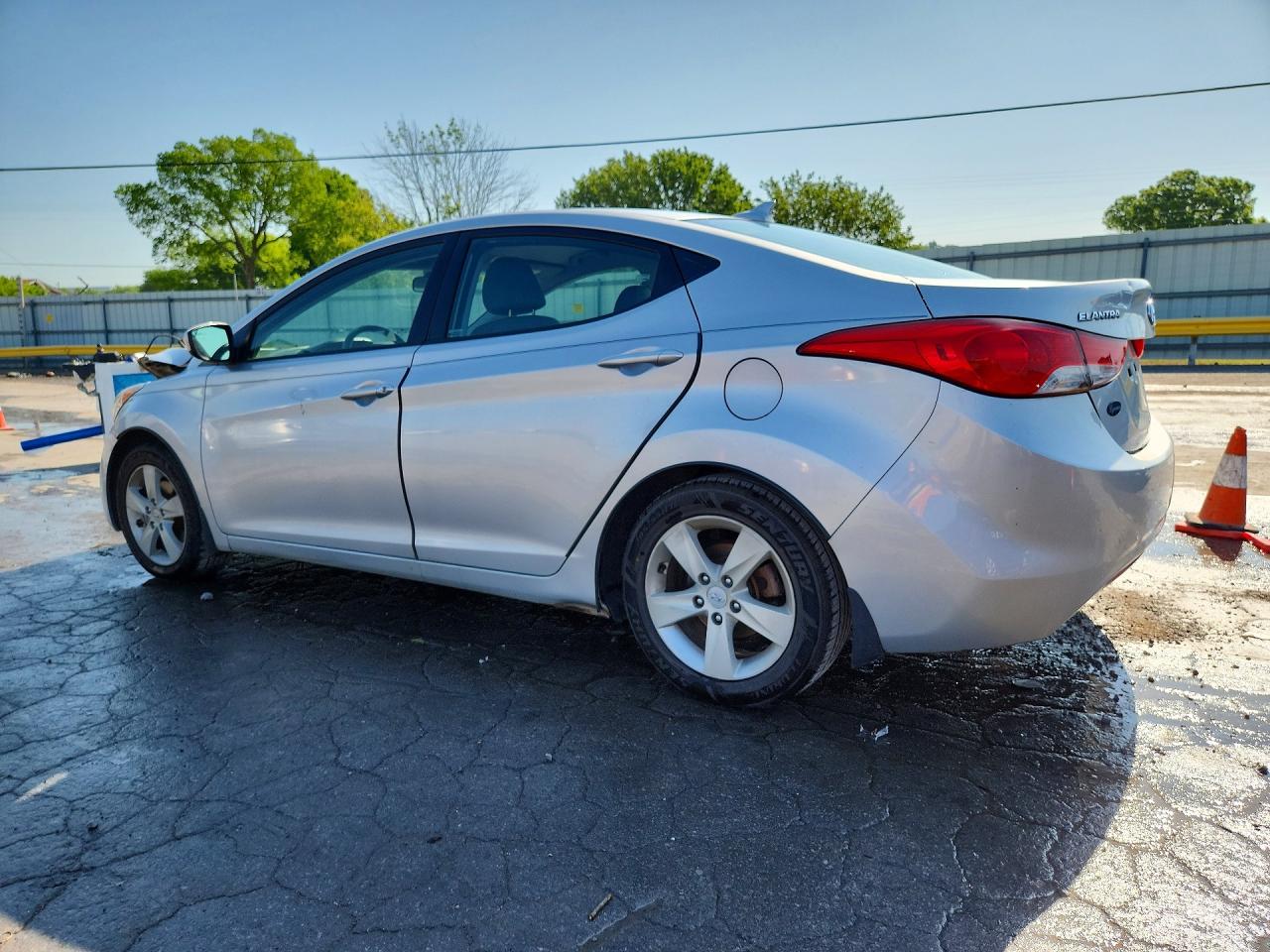2013 HYUNDAI ELANTRA GLS photo 3