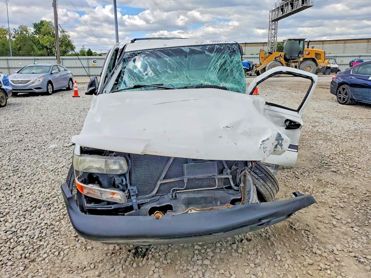 2002 CHEVROLET SUBURBAN C1500 photo 13