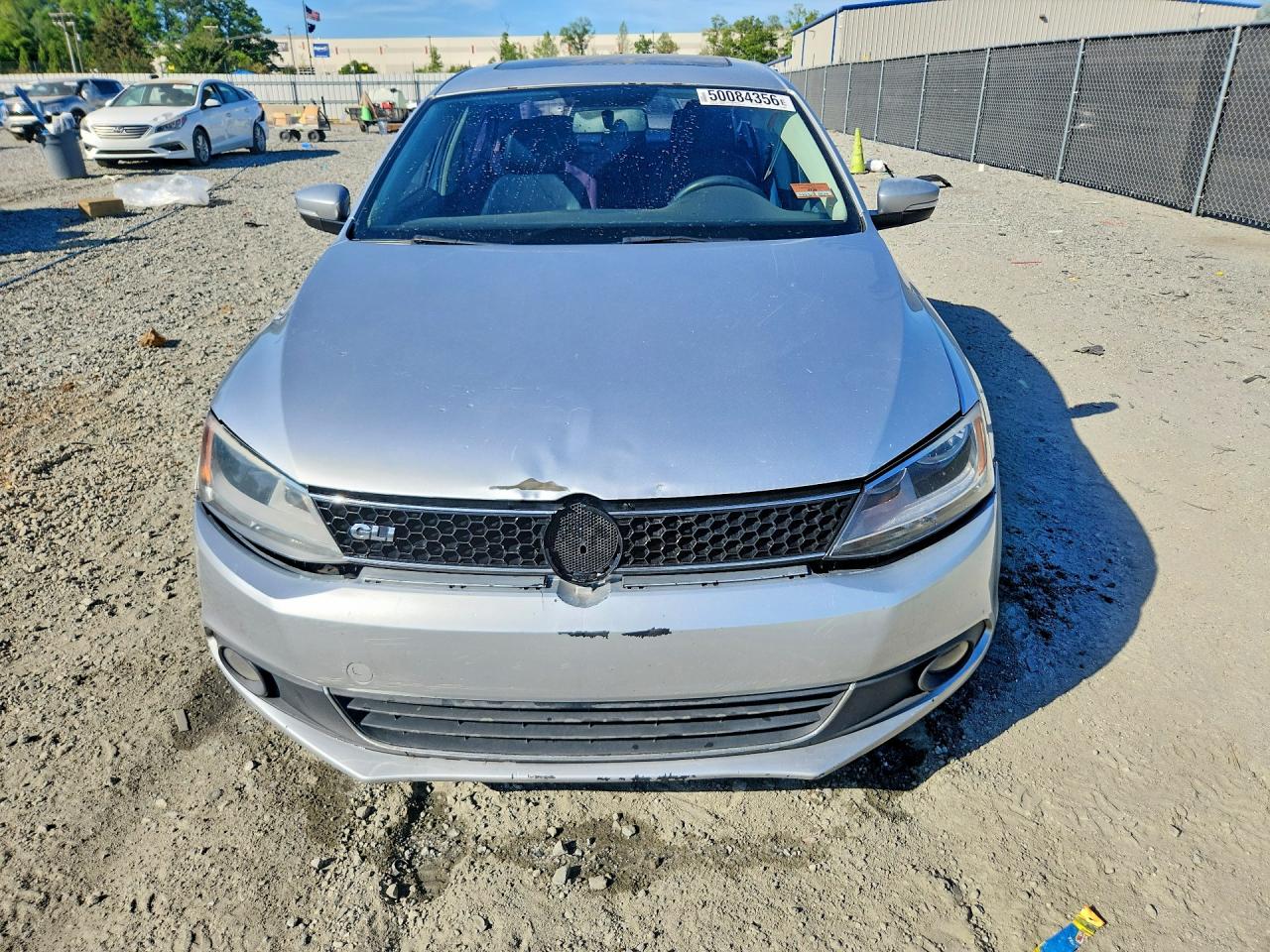 2011 VOLKSWAGEN JETTA photo 9