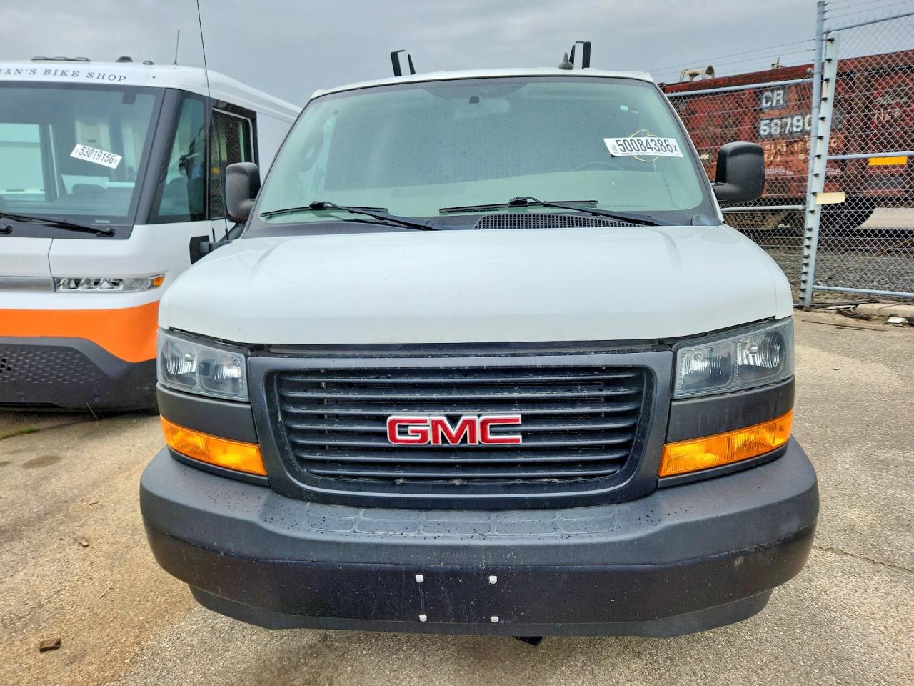 2023 GMC SAVANA G2500 photo 13