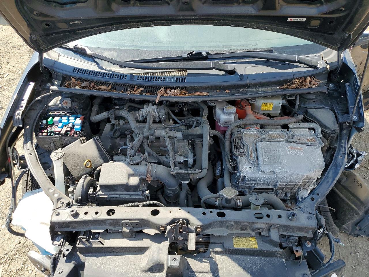 2013 TOYOTA PRIUS C ONE photo 21
