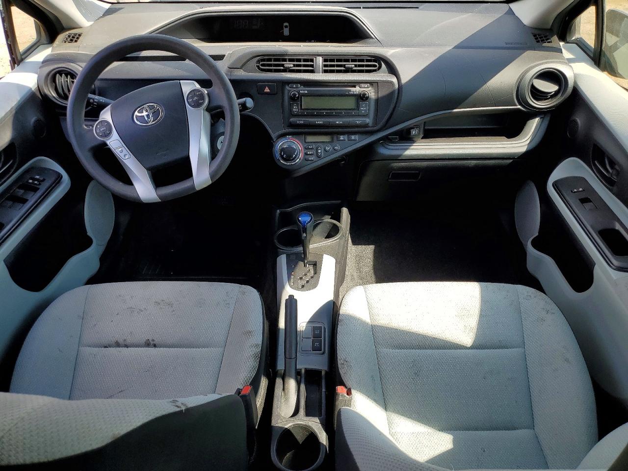 2013 TOYOTA PRIUS C ONE photo 15