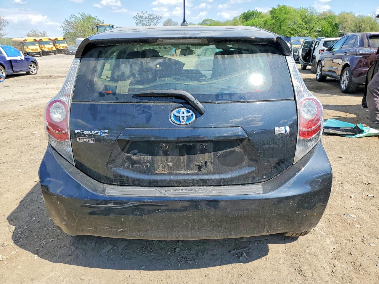 2013 TOYOTA PRIUS C ONE photo 11