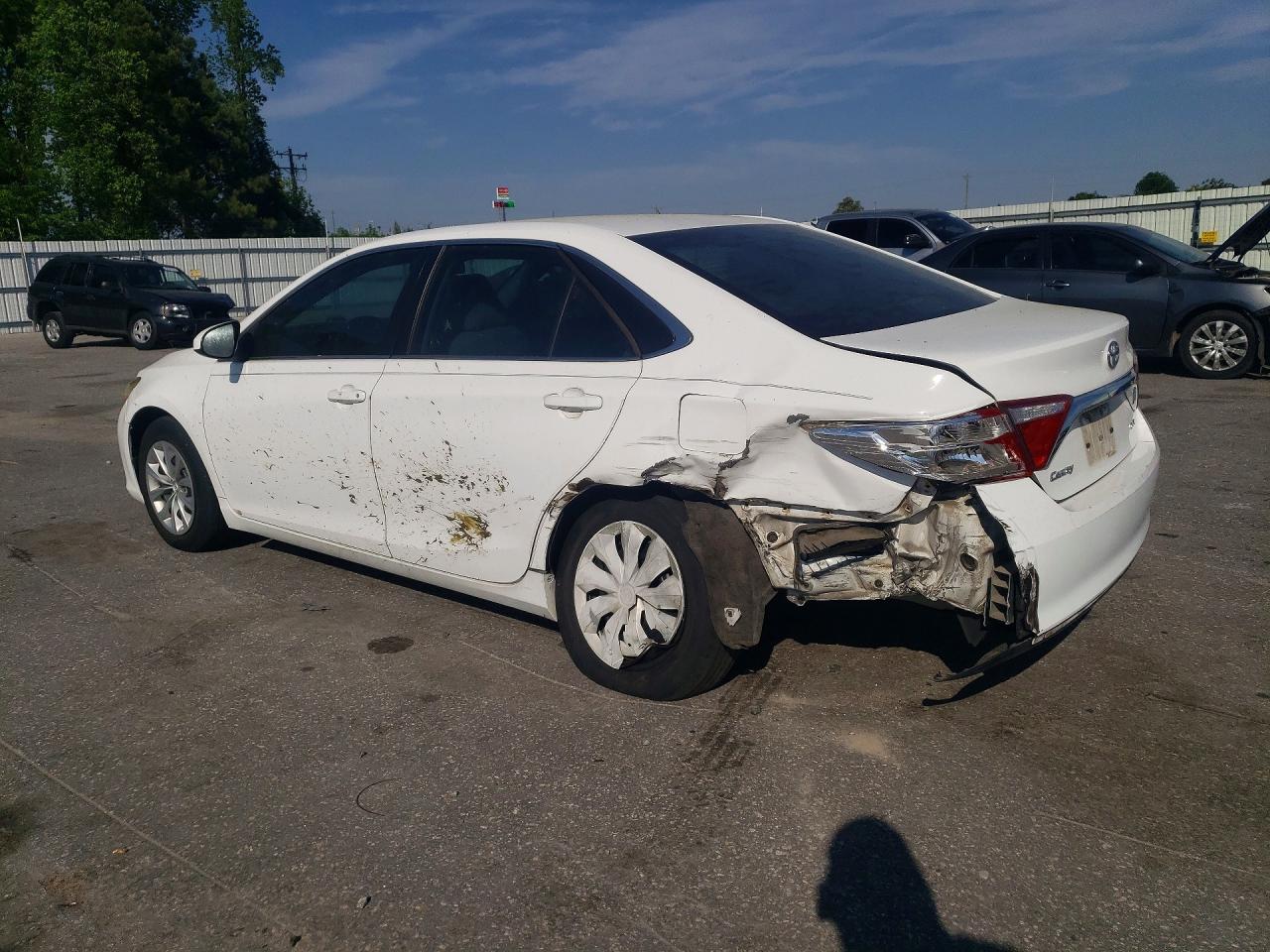 2016 TOYOTA CAMRY LE photo 4