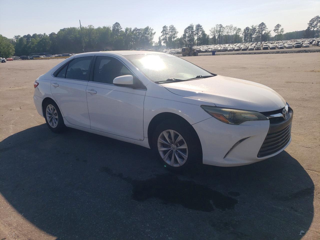 2016 TOYOTA CAMRY LE photo 10