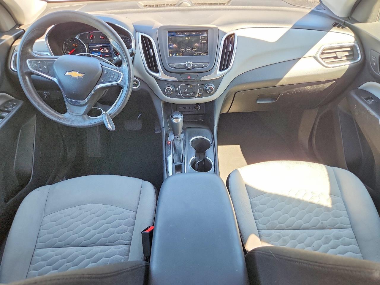 2019 CHEVROLET EQUINOX LT photo 8