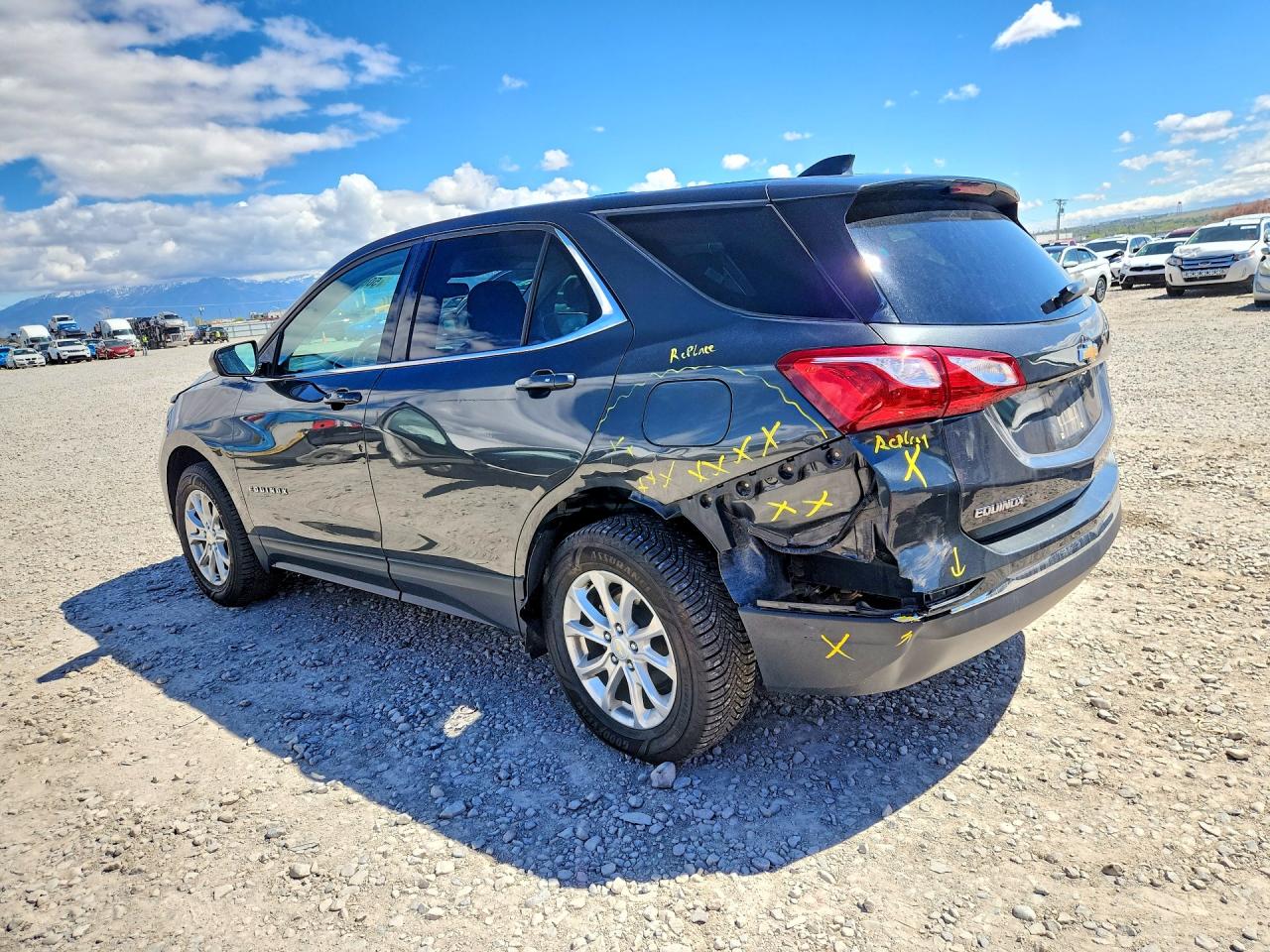 2019 CHEVROLET EQUINOX LT photo 2