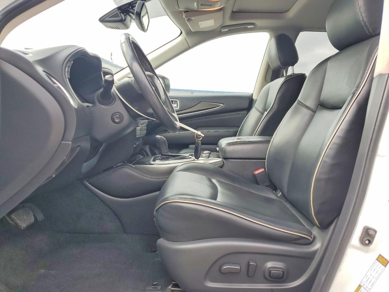 2020 INFINITI QX60 LUXE photo 7