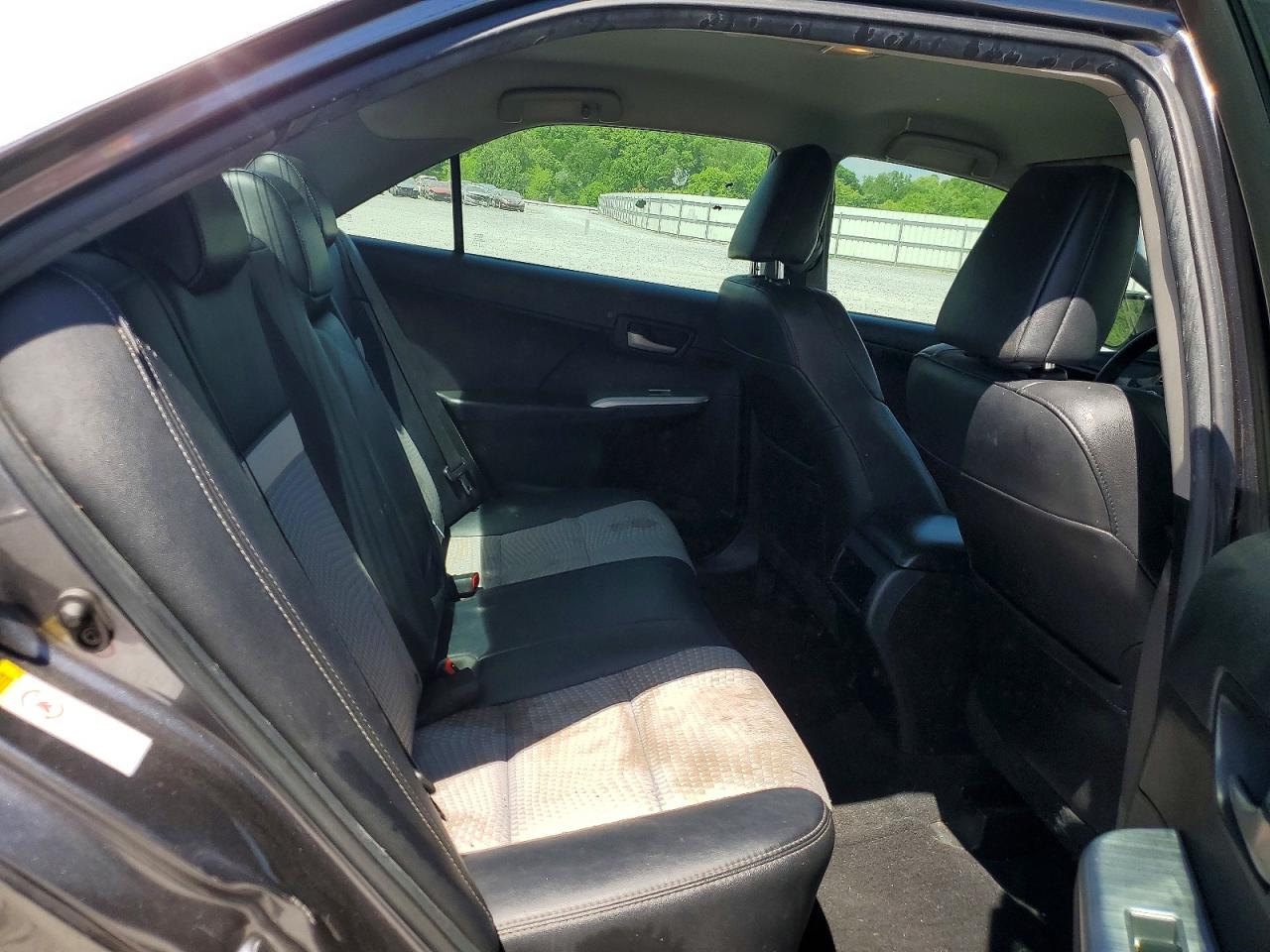 2014 TOYOTA CAMRY SE photo 19