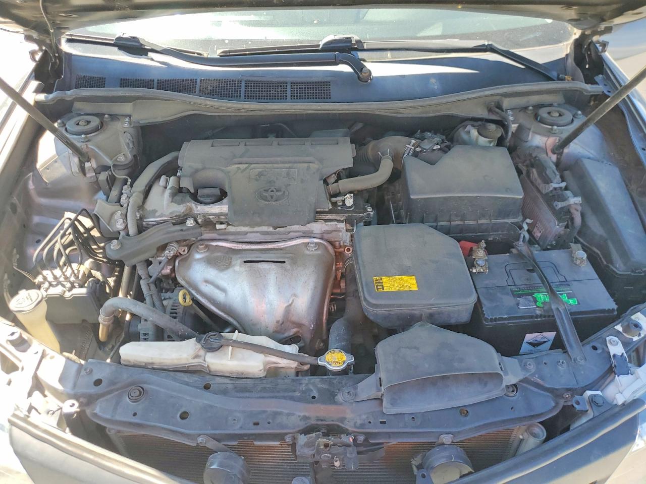 2014 TOYOTA CAMRY SE photo 21