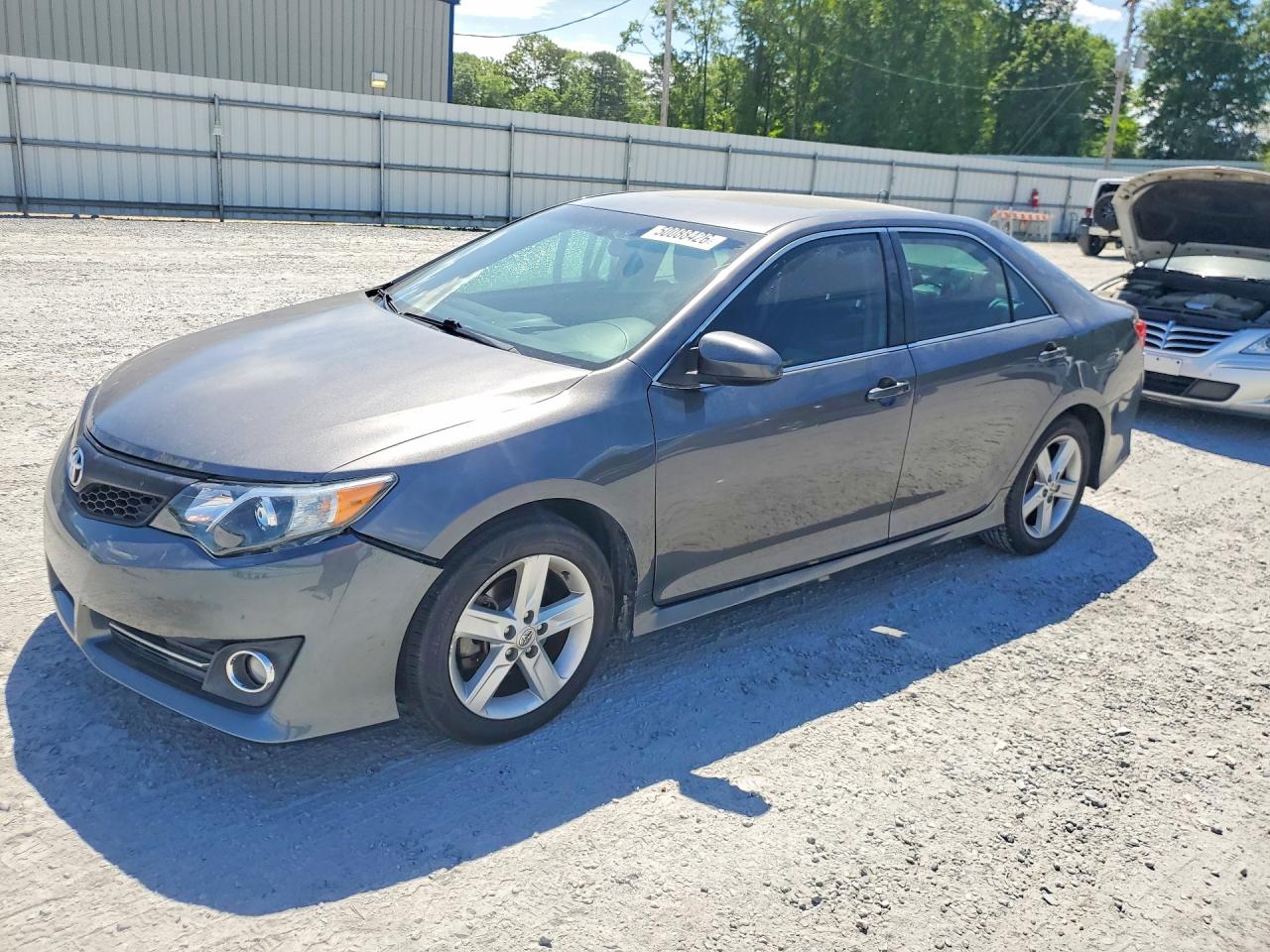2014 TOYOTA CAMRY