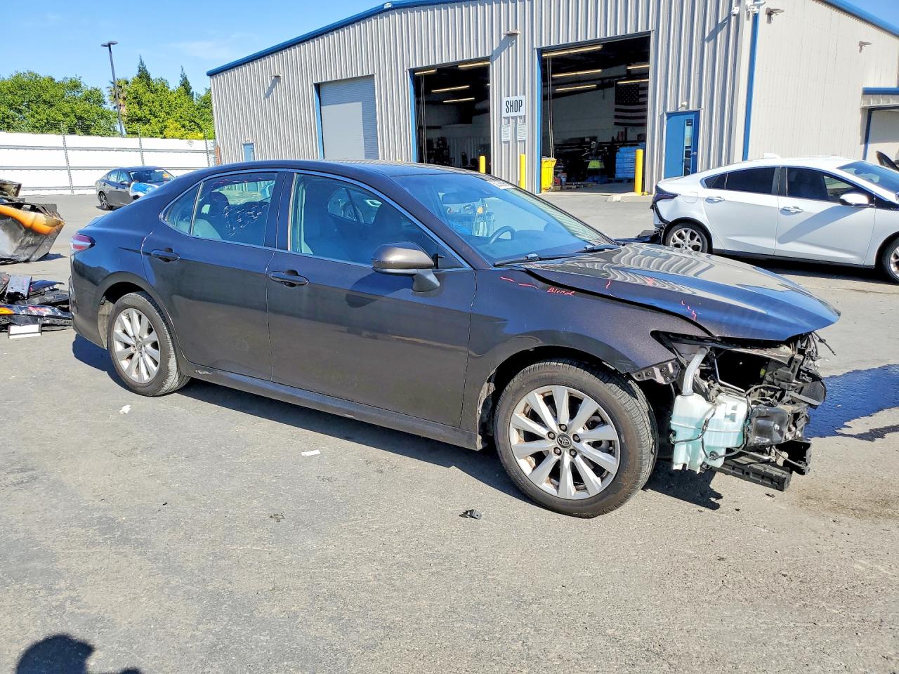 2019 TOYOTA CAMRY LE photo 7