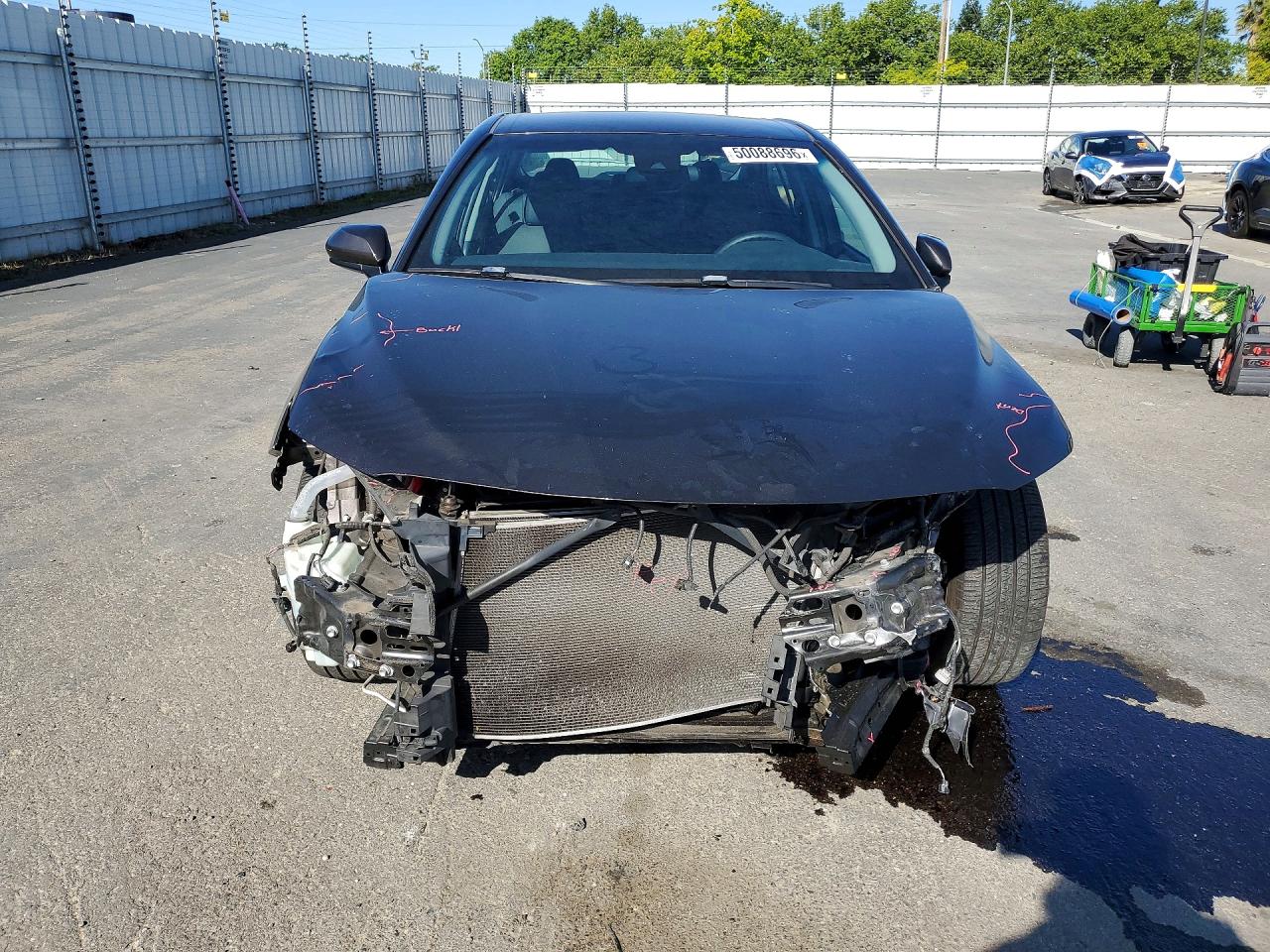 2019 TOYOTA CAMRY LE photo 9