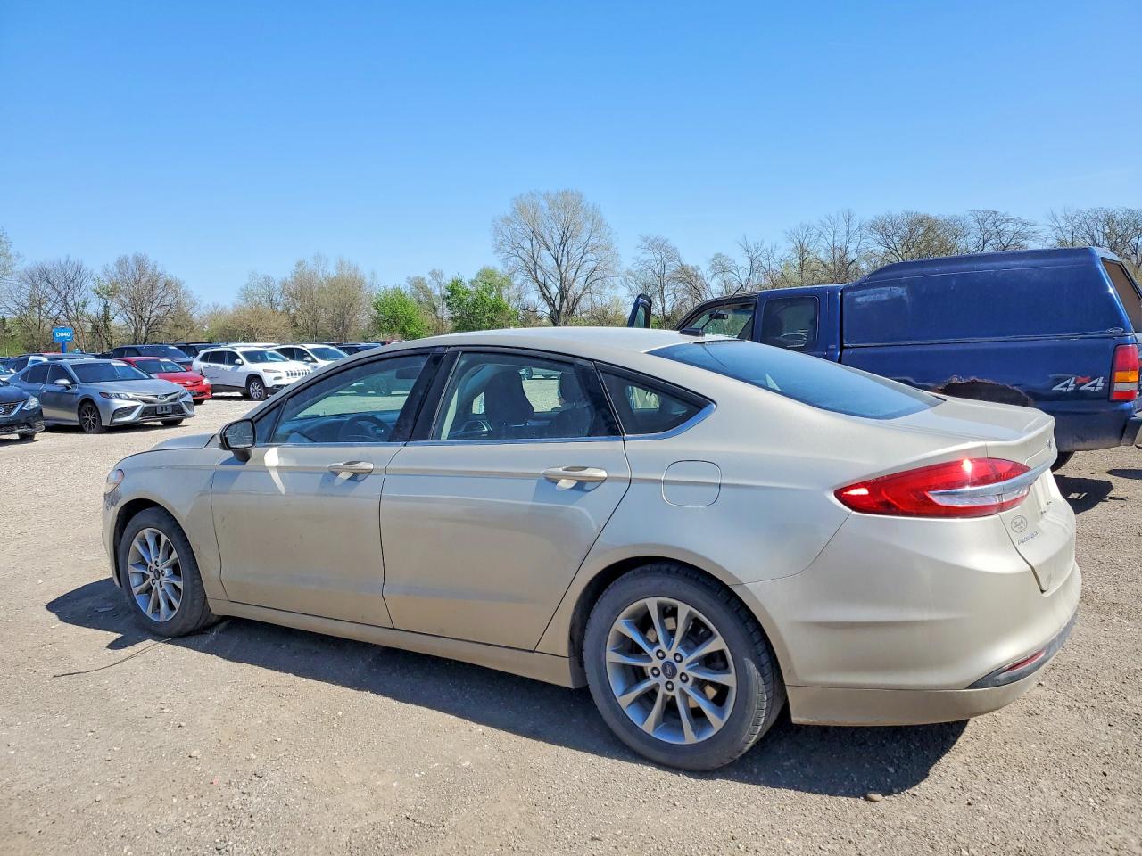 2017 FORD FUSION SE photo 3