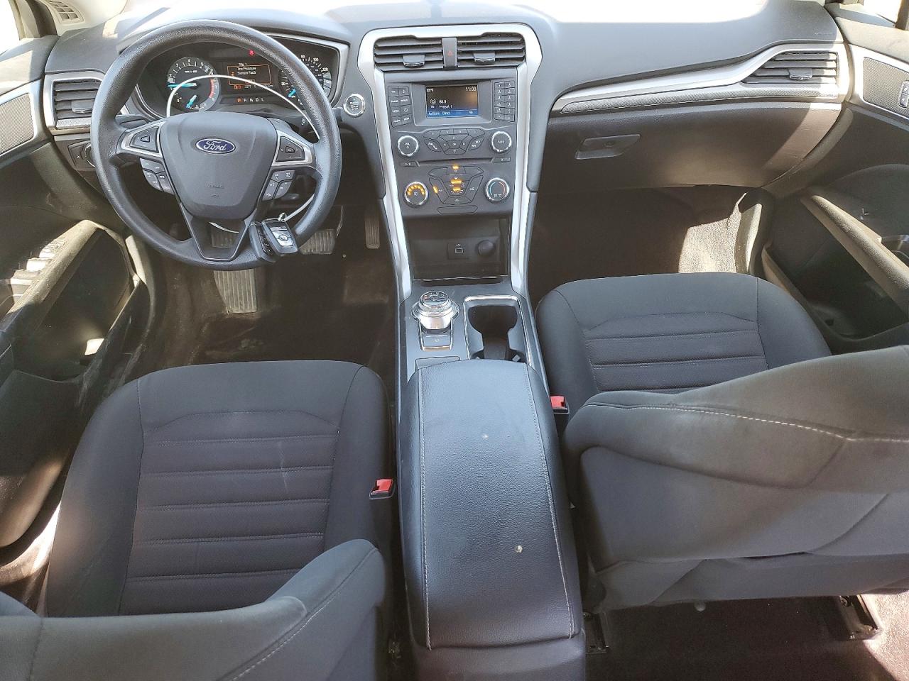 2017 FORD FUSION SE photo 15