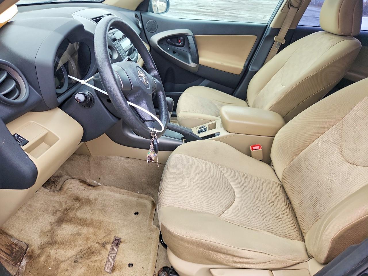 2011 TOYOTA RAV4 BASE photo 13