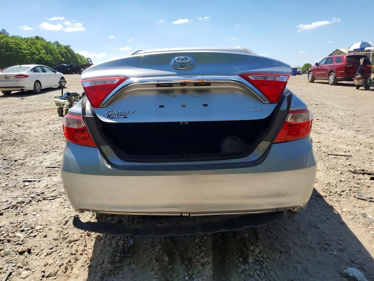 2016 TOYOTA CAMRY LE photo 11