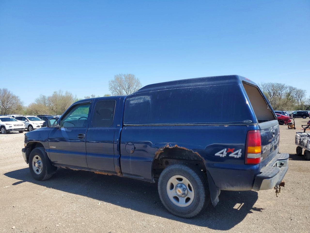 2002 CHEVROLET SILVERADO K1500 photo 3