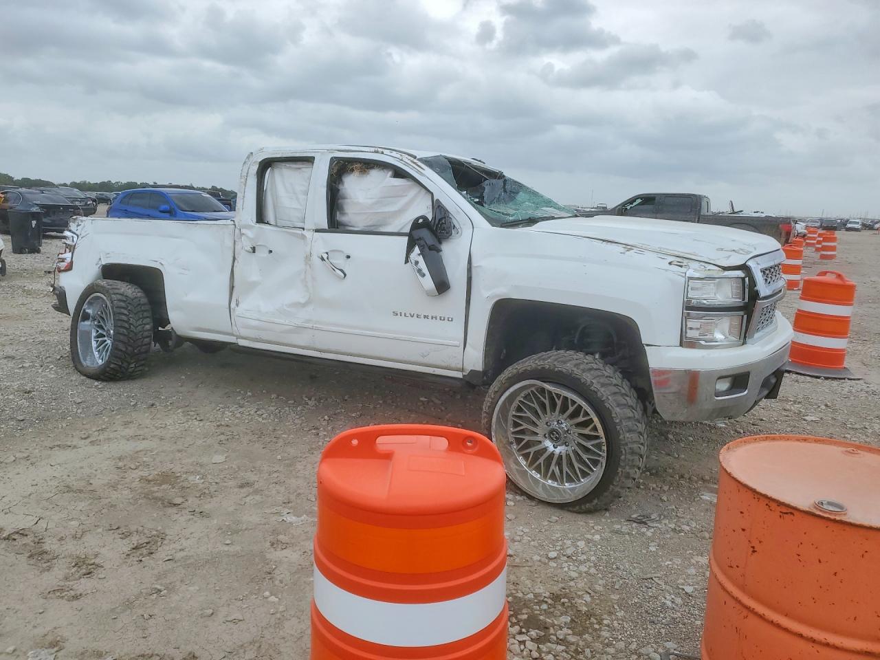 2015 CHEVROLET SILVERADO C1500 LT photo 7