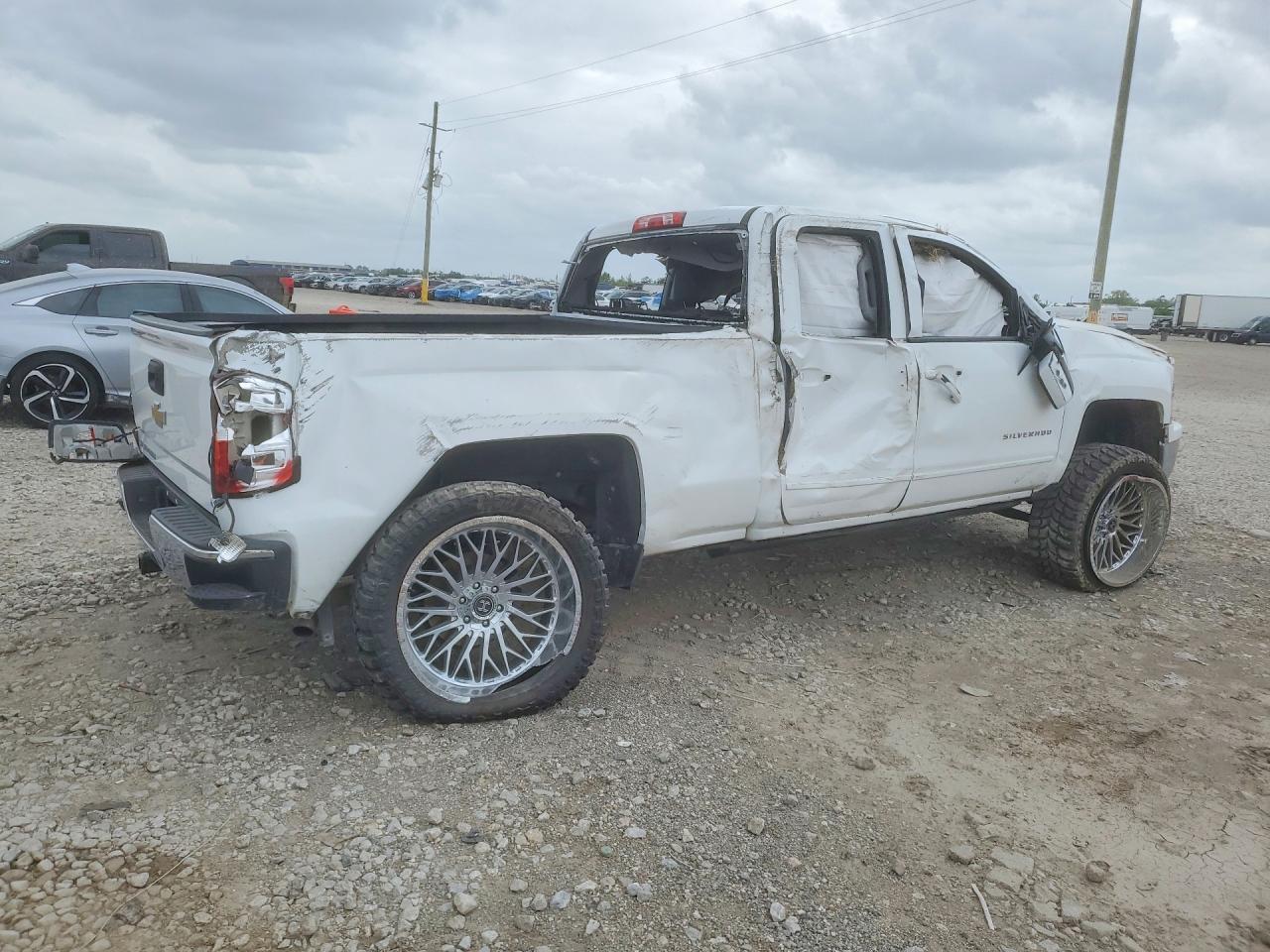 2015 CHEVROLET SILVERADO C1500 LT photo 5