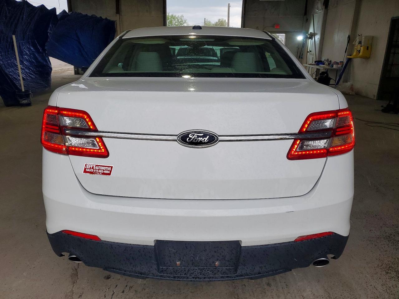 2014 FORD TAURUS SE photo 11