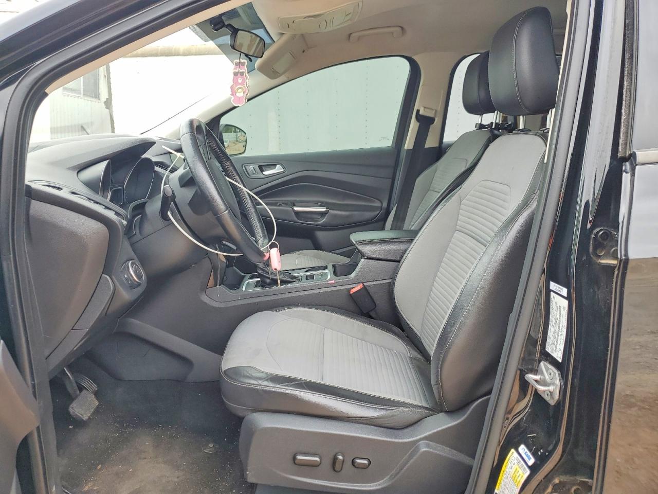 2018 FORD ESCAPE SE photo 19