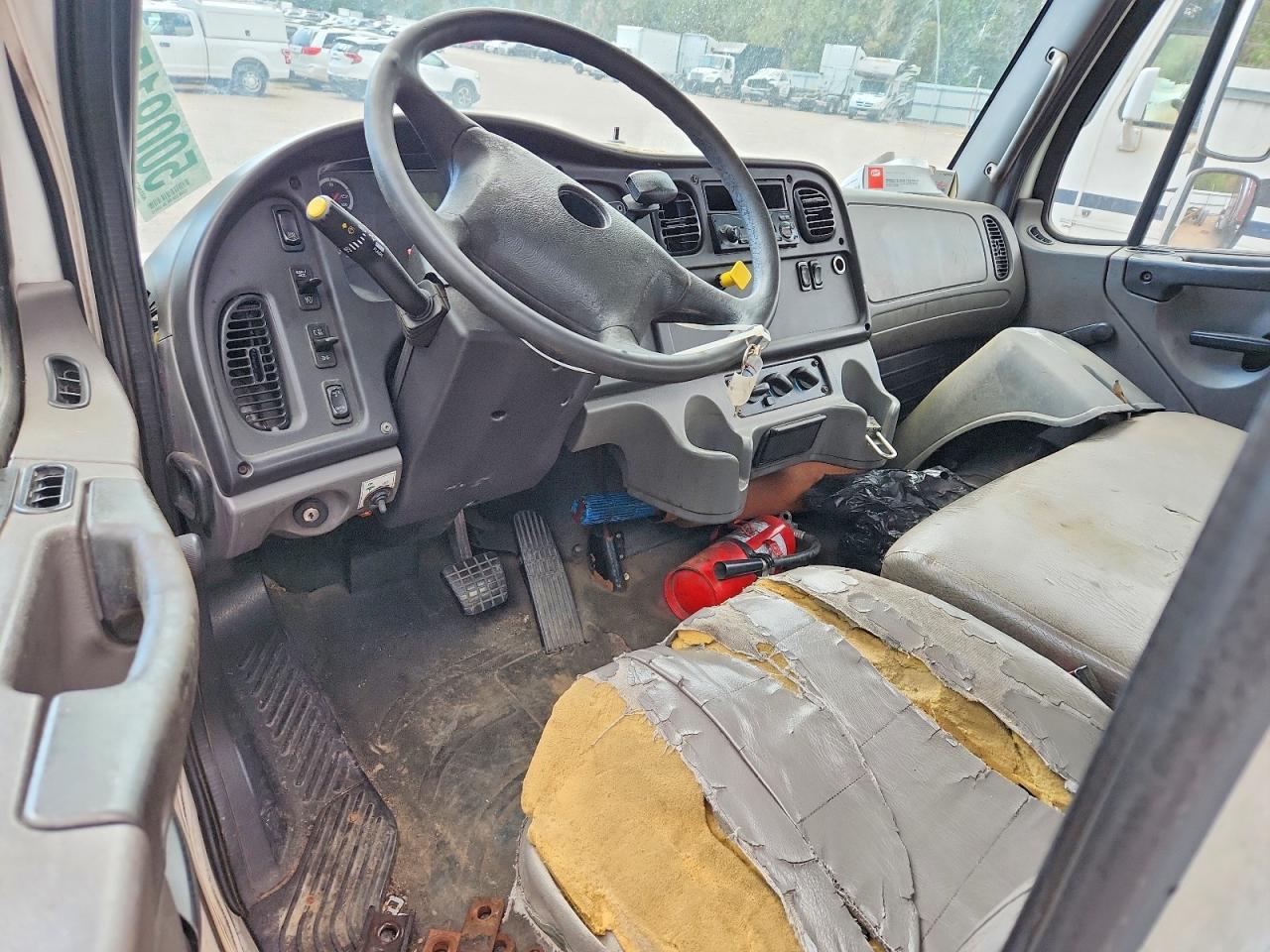 2015 FREIGHTLINER M2 106 MEDIUM DUTY photo 8