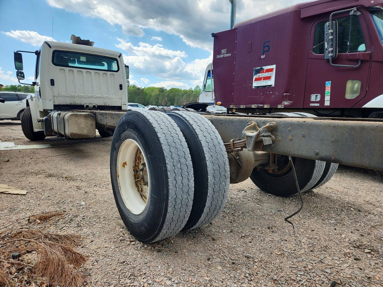 2015 FREIGHTLINER M2 106 MEDIUM DUTY photo 2