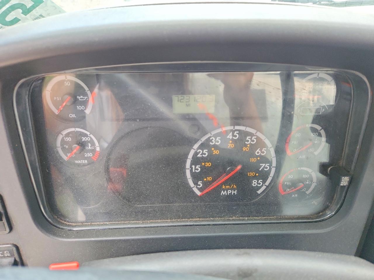 2015 FREIGHTLINER M2 106 MEDIUM DUTY photo 9