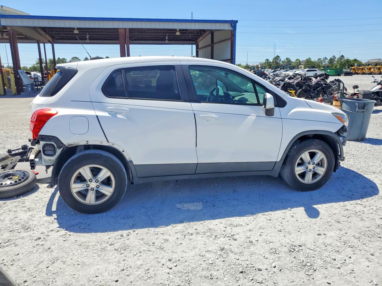 2020 CHEVROLET TRAX photo 3