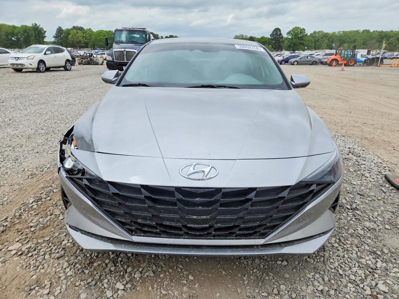 2022 HYUNDAI ELANTRA SEL photo 9