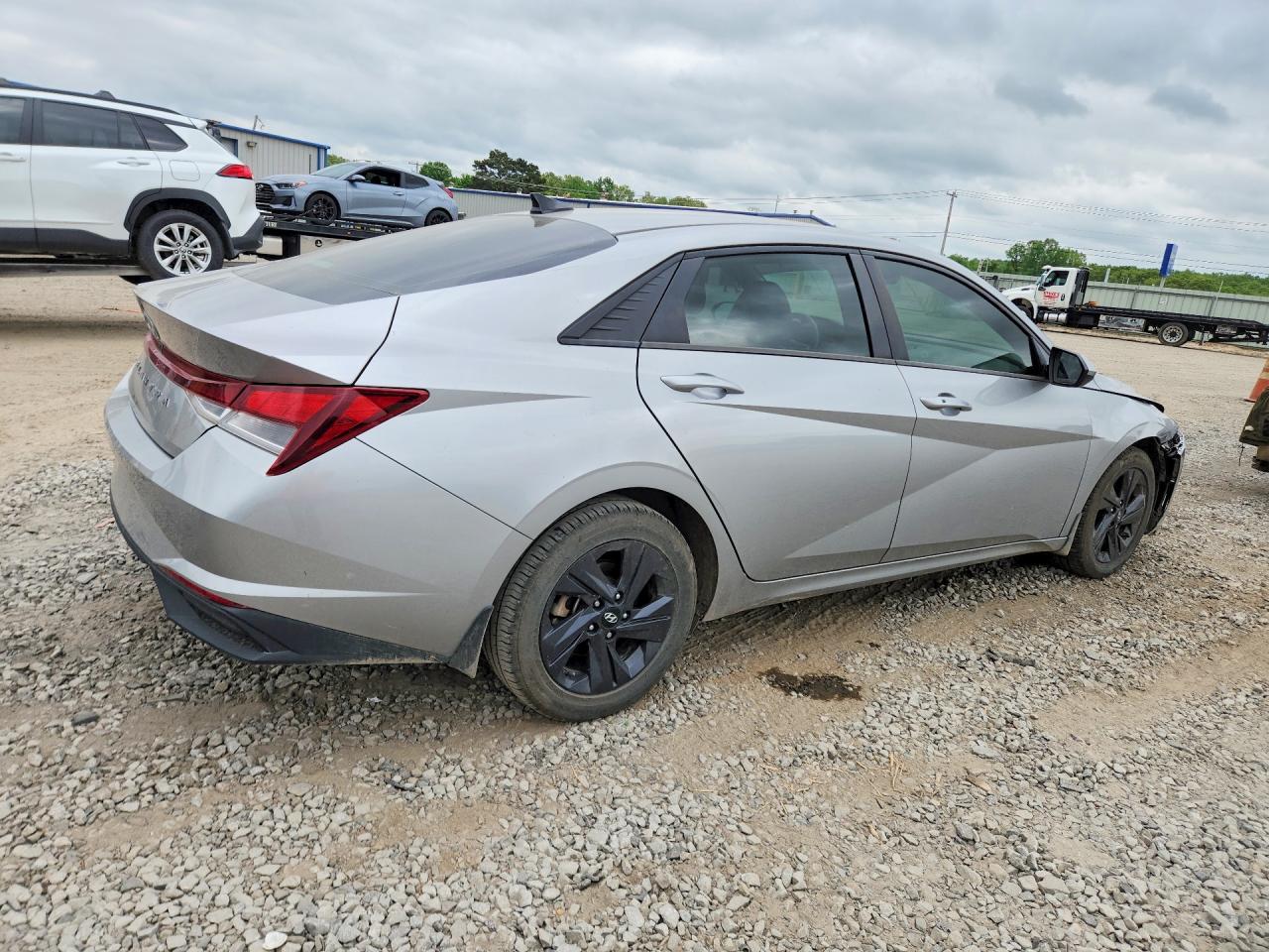 2022 HYUNDAI ELANTRA SEL photo 5