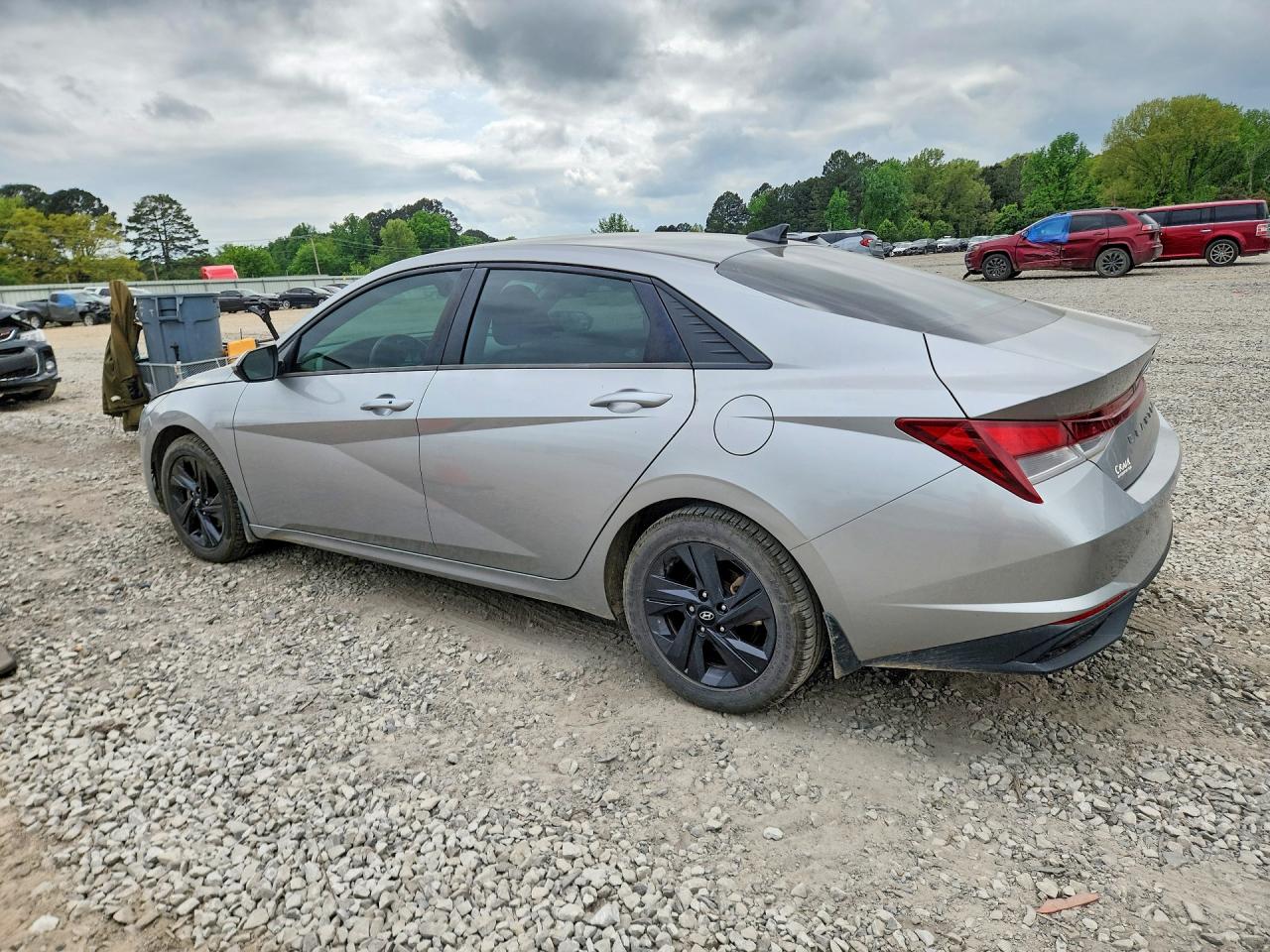 2022 HYUNDAI ELANTRA SEL photo 3