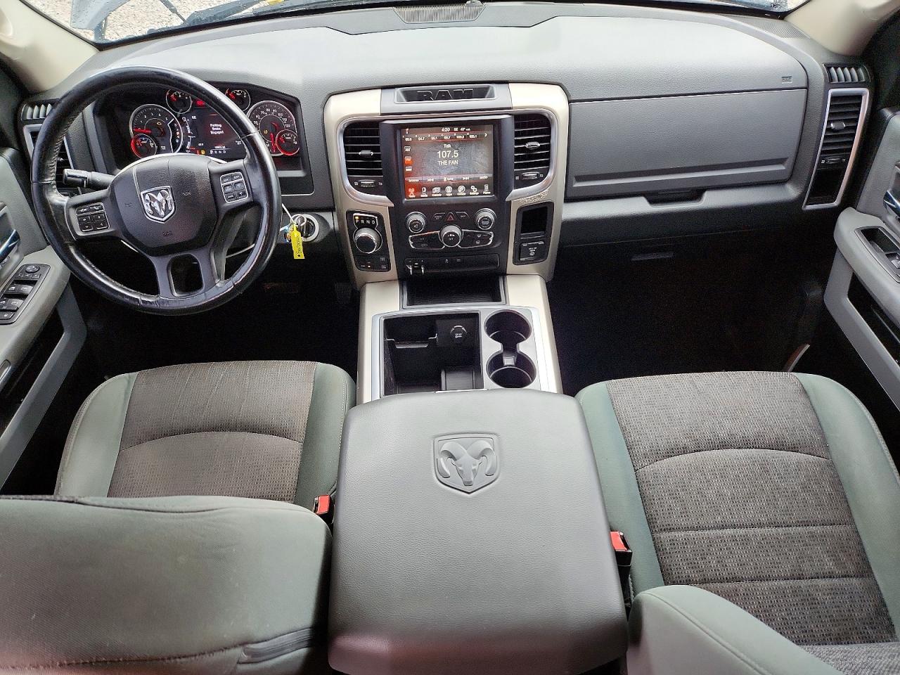 2015 RAM 1500 SLT photo 22