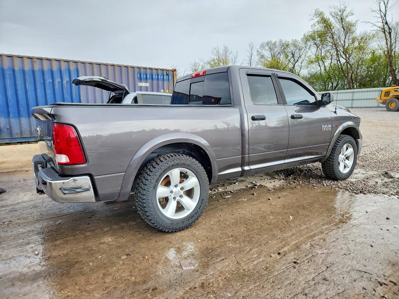 2015 RAM 1500 SLT photo 7