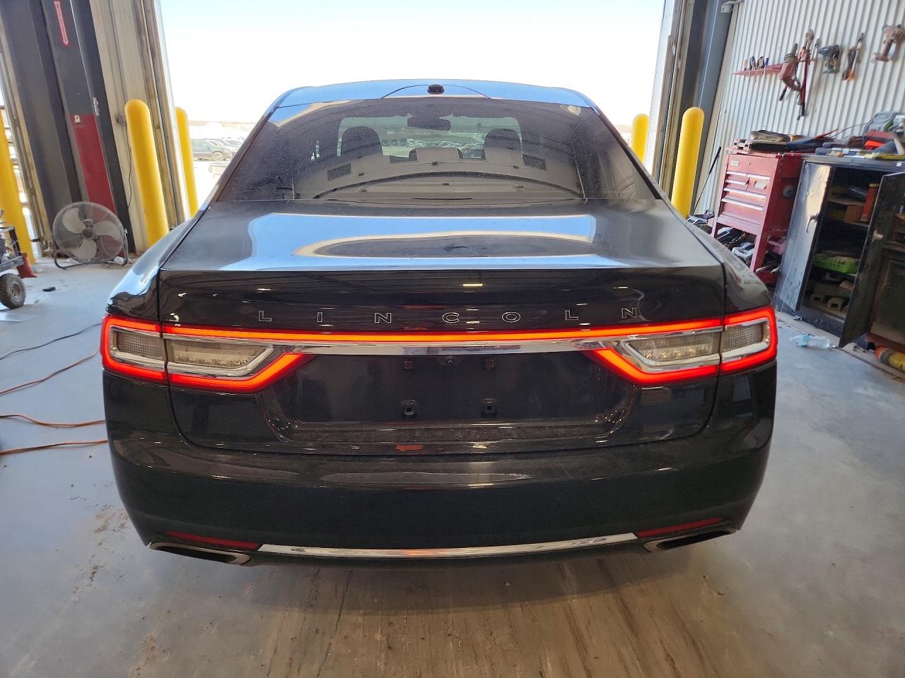 2017 LINCOLN CONTINENTAL BLACK LABEL photo 11