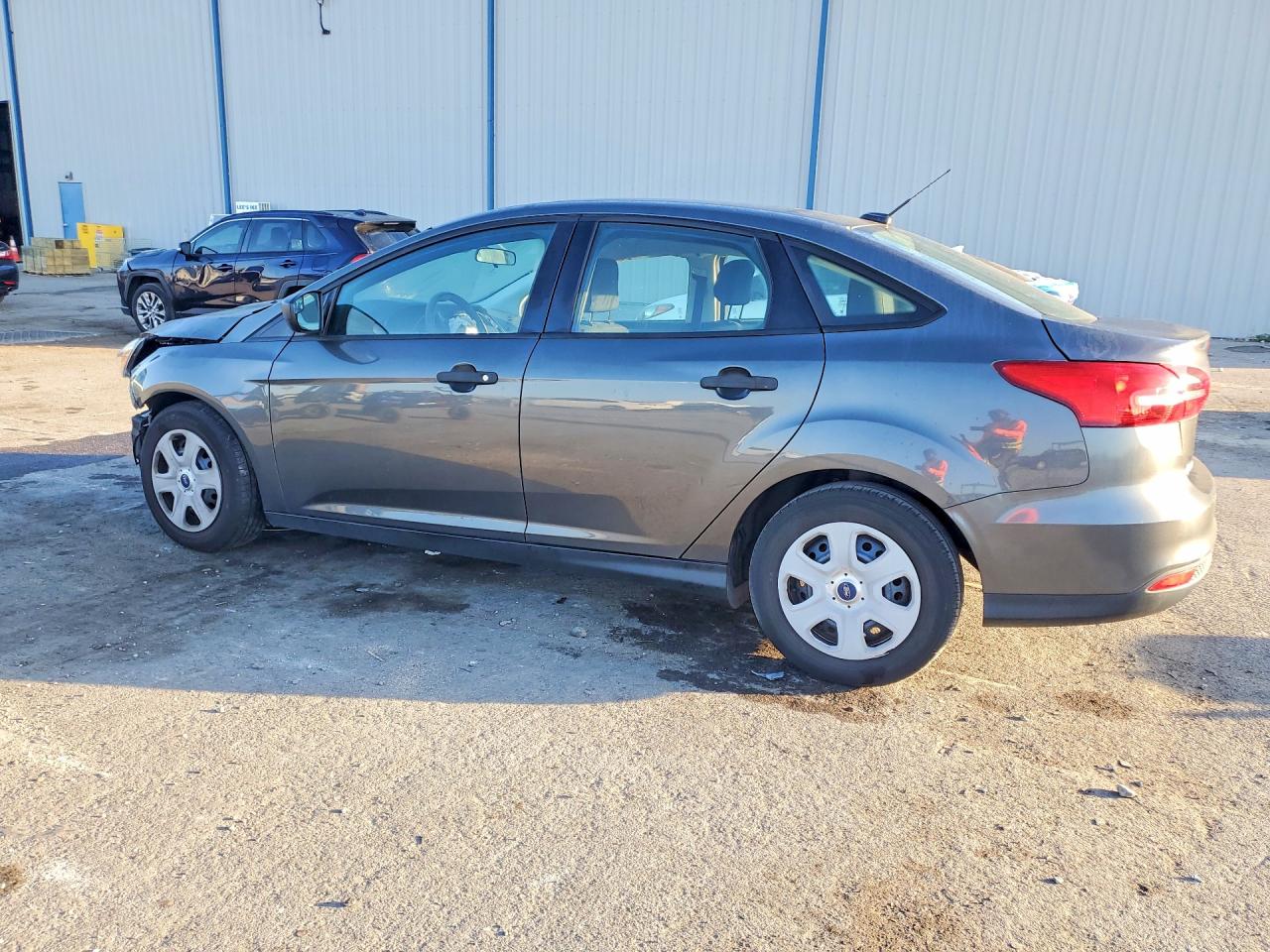 2018 FORD FOCUS S photo 3