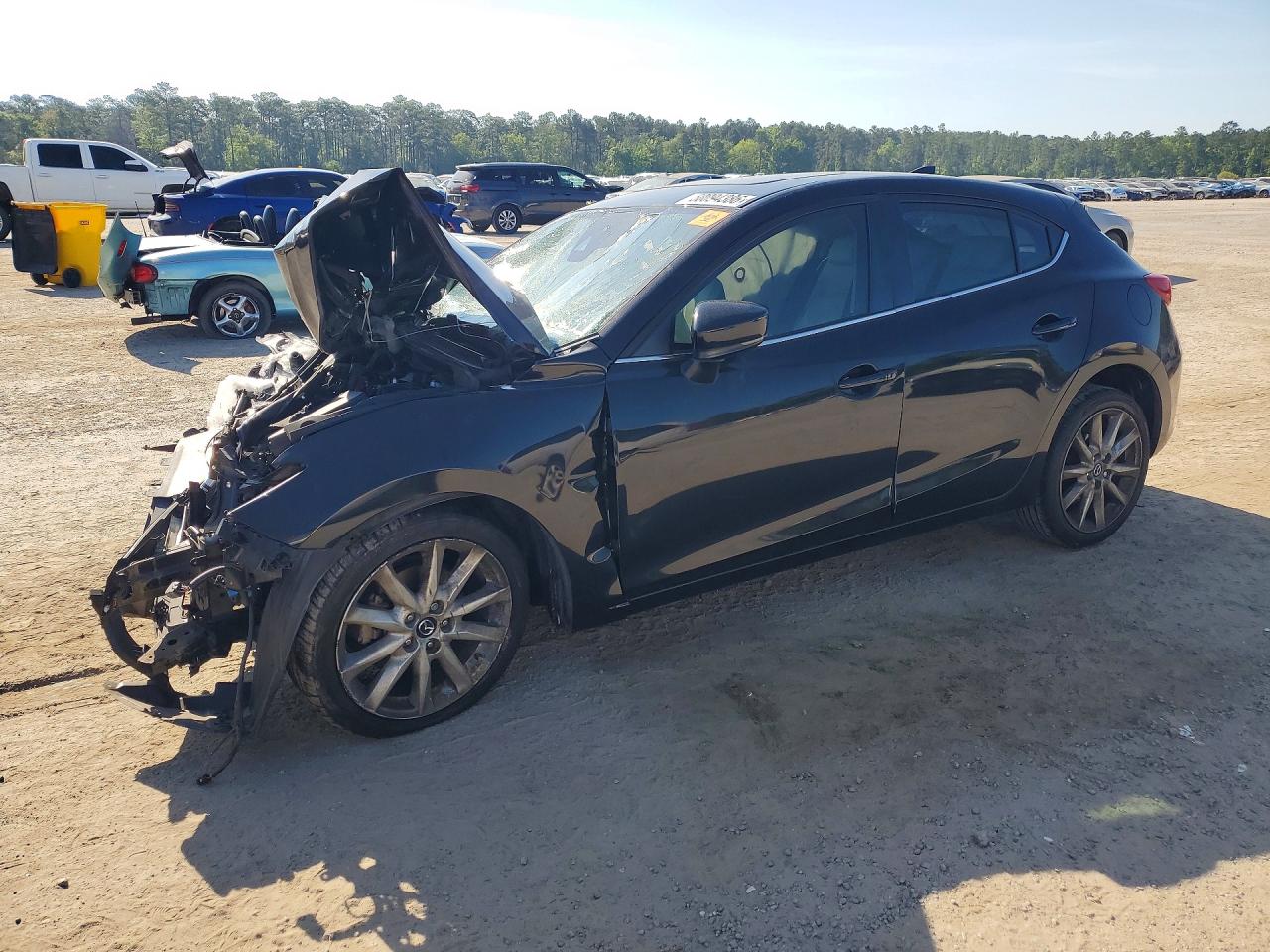 2017 MAZDA 3