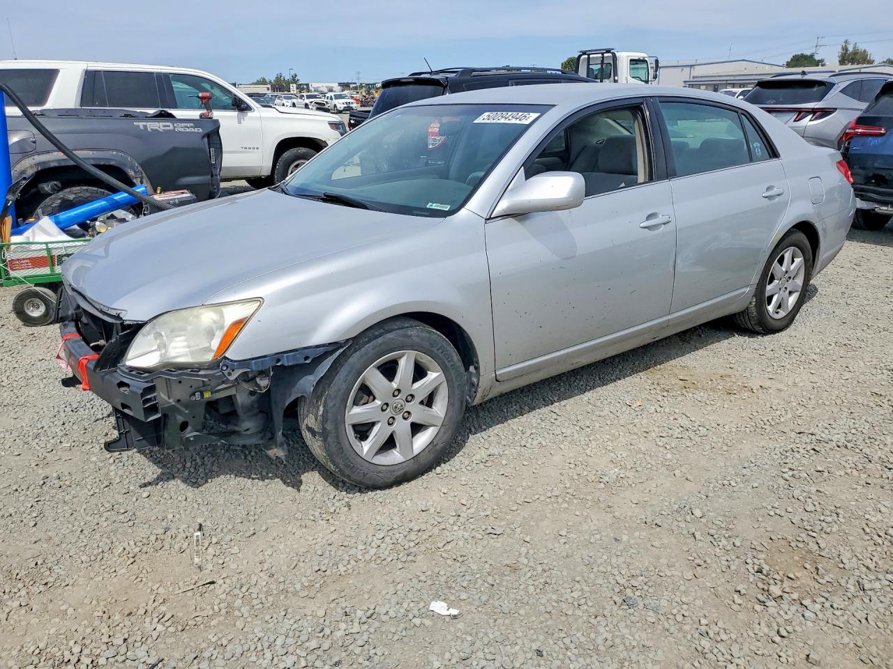 2005 TOYOTA AVALON