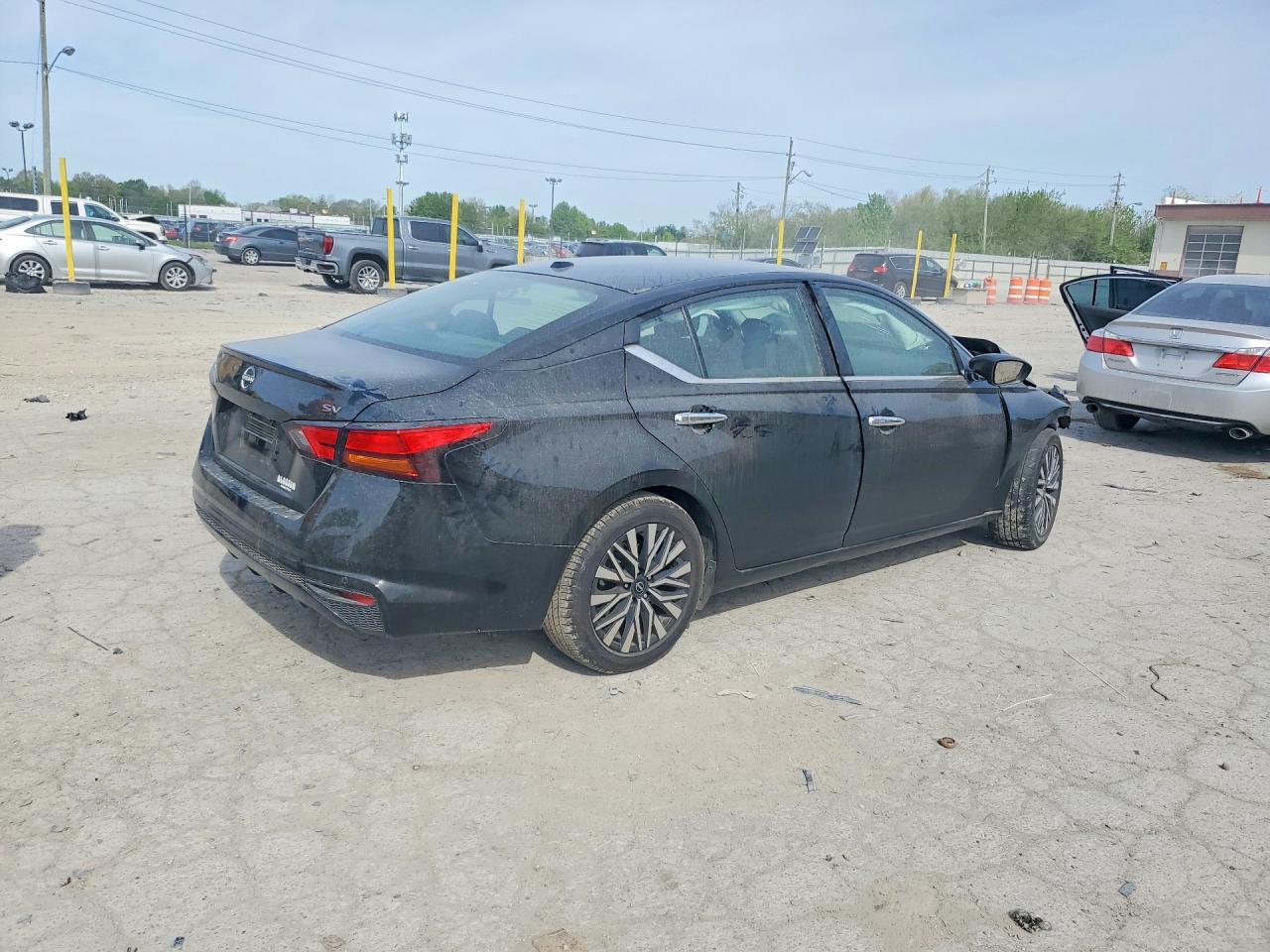2024 NISSAN ALTIMA SV photo 3