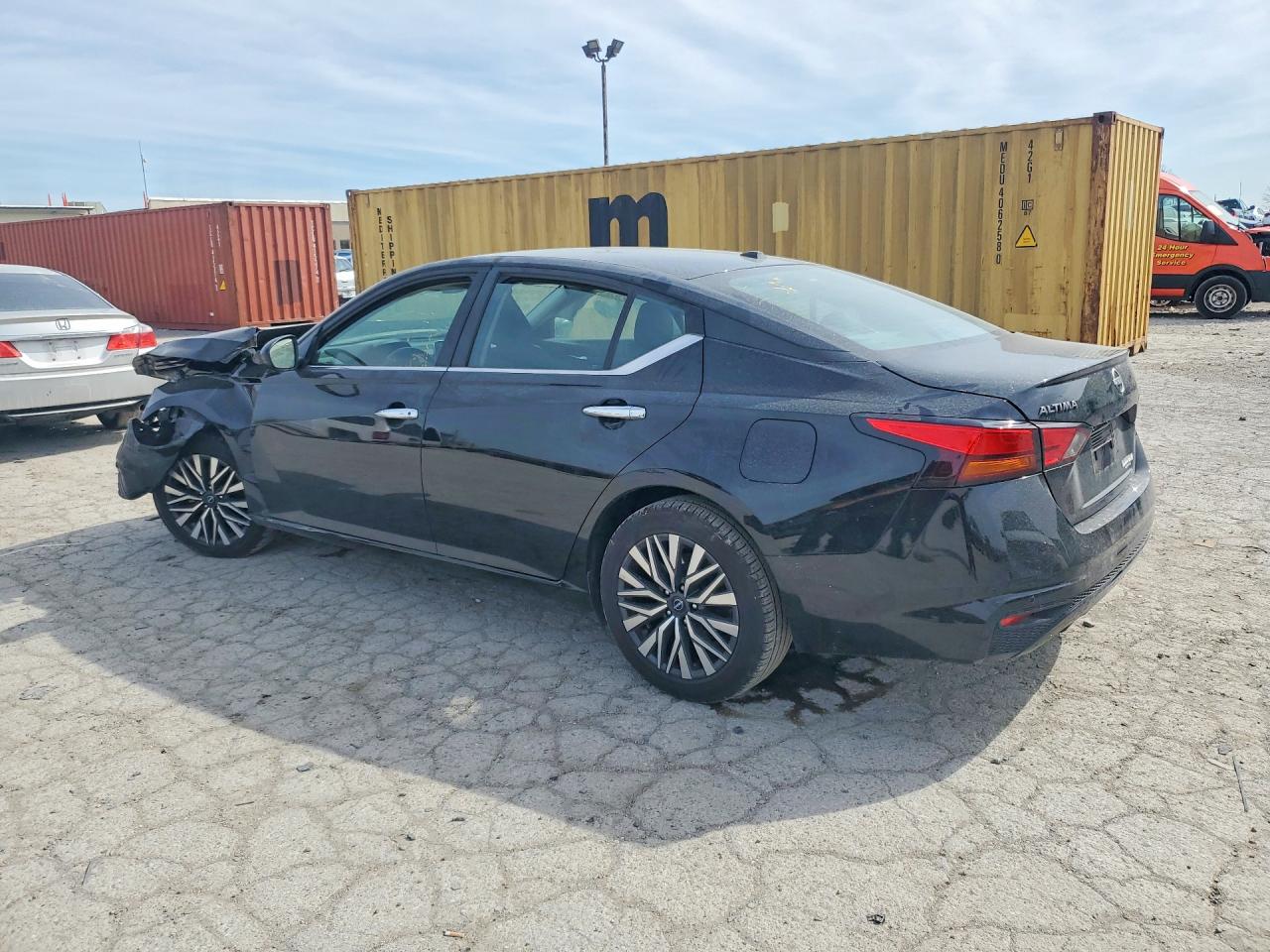 2024 NISSAN ALTIMA SV photo 2