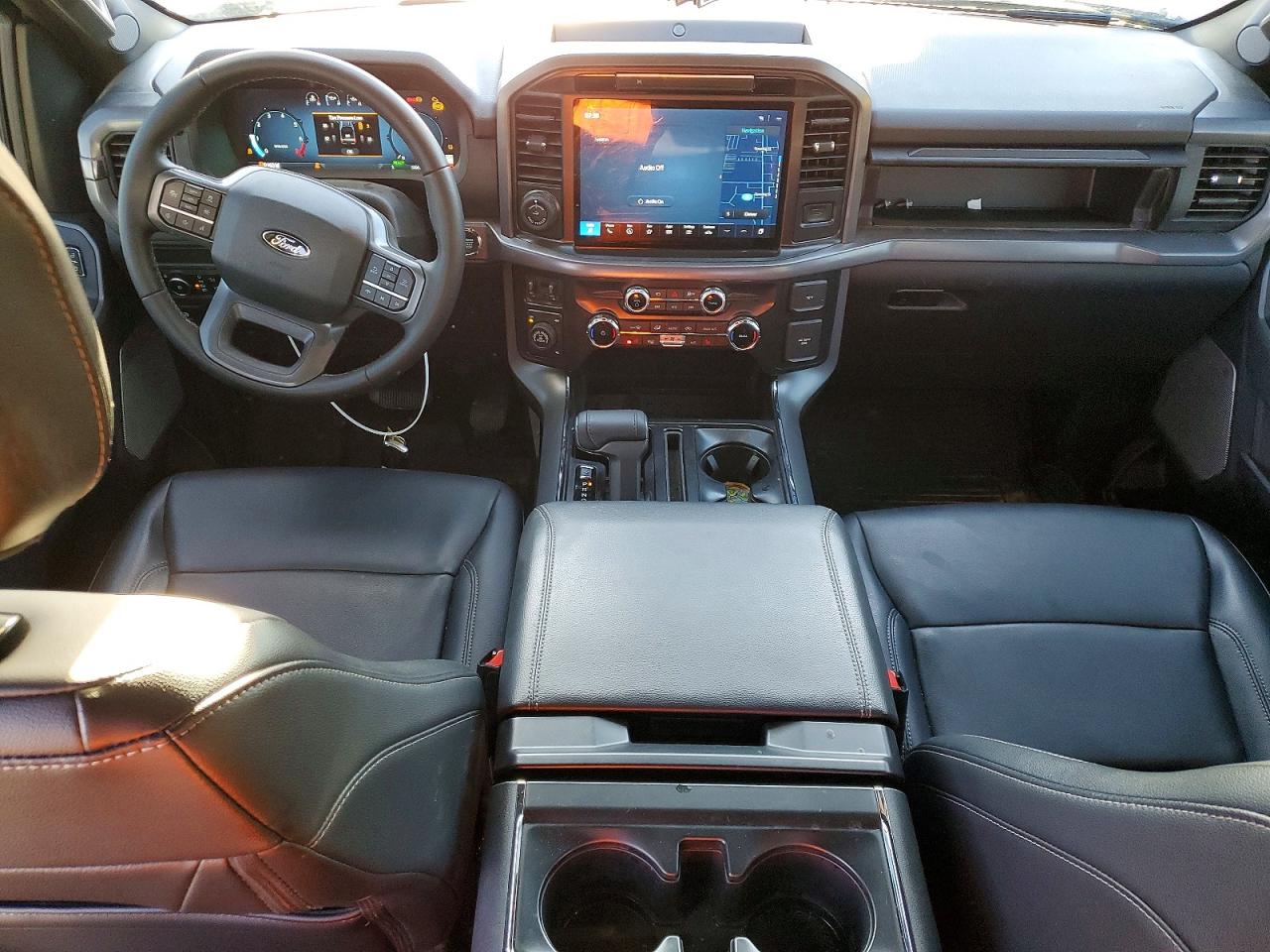 2025 FORD F150 XLT photo 8